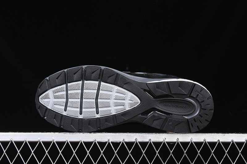 New Balance 990v5 [M990BK5]