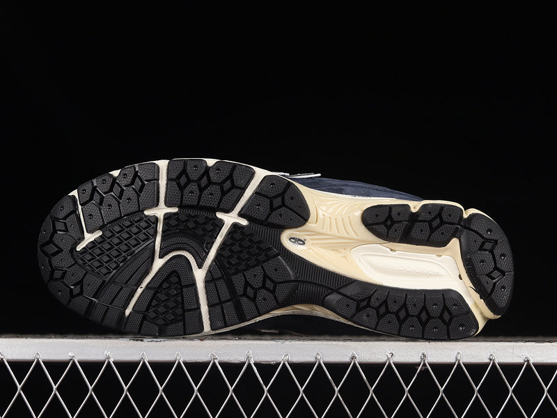 New Balance 2002R [M2002RCA]