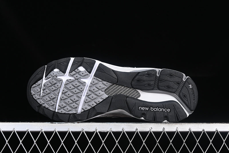 New Balance 990v3 [M990ST3]