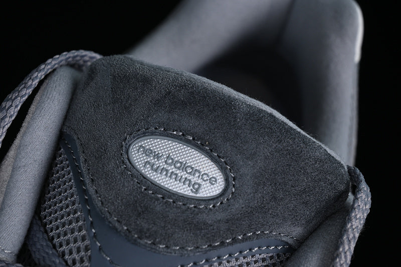 New Balance 2002R [M2002RST]