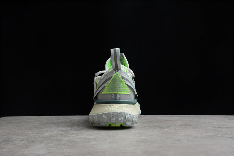 Nike ACG Mountain Fly Low [DJ4030-001]