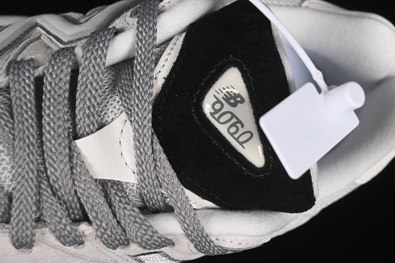 New Balance 9060 [U9060JBB]