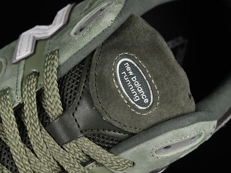 New Balance 2002R [ML2002RG1]