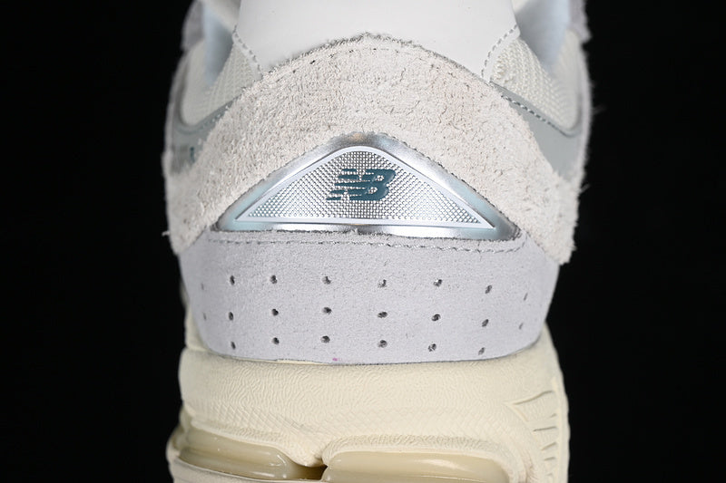 New Balance 2002R [M2002REK]