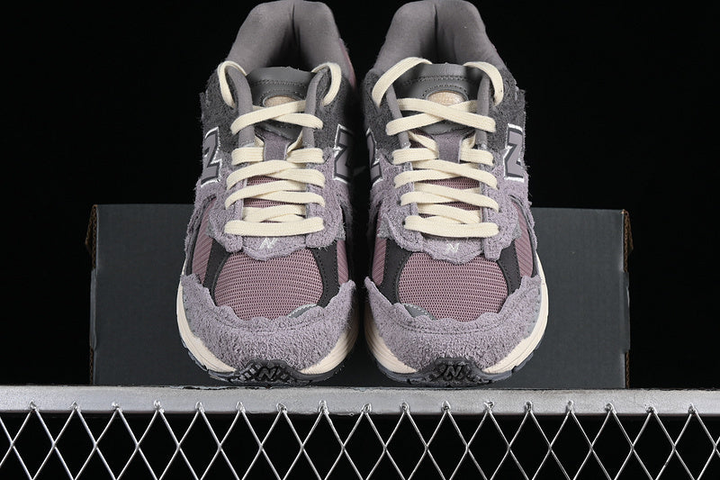 New Balance 2002R [M2002RDY]