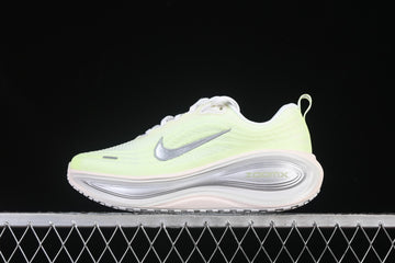 Nike Air Zoom Vomero Plus [HV8154-103]