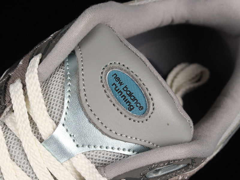 New Balance Atmos x 2002R “Shibuya Rat” [M2002RAT]