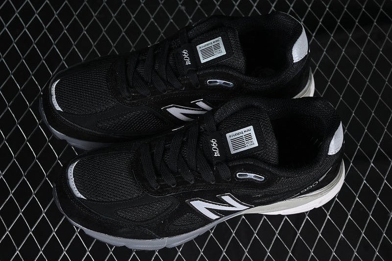 New Balance 990v4 [M990BK4]