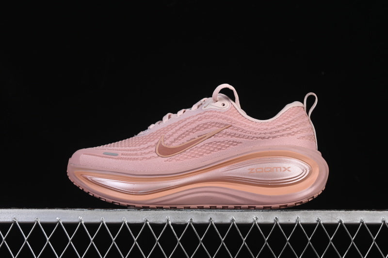 Nike Vomero Plus [HV8154-601]