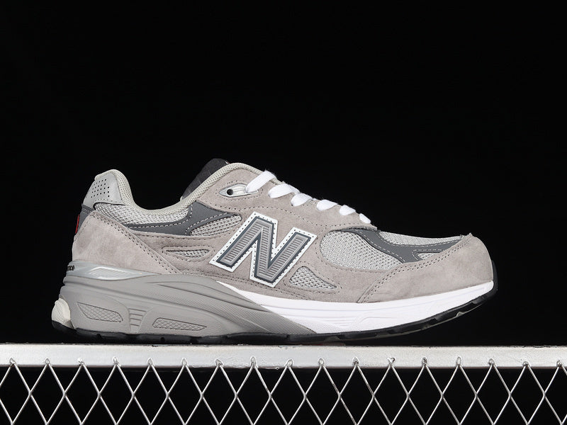 New Balance 990v3 [M990GY3]