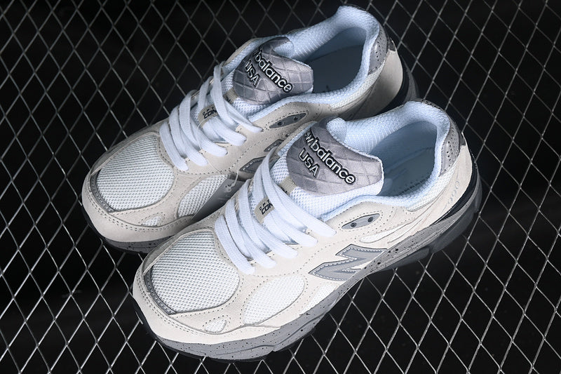 New Balance 990v3 [M990BY3]