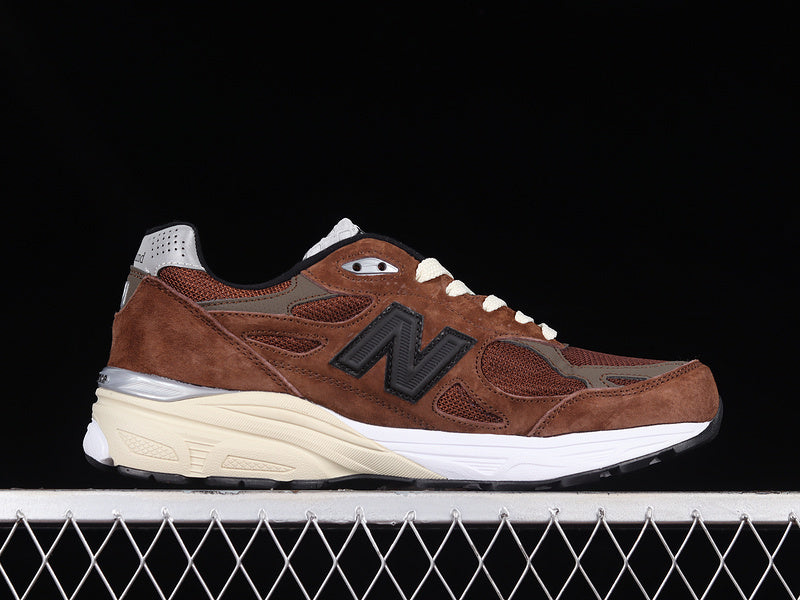 New Balance 990v3 [M990JB3]