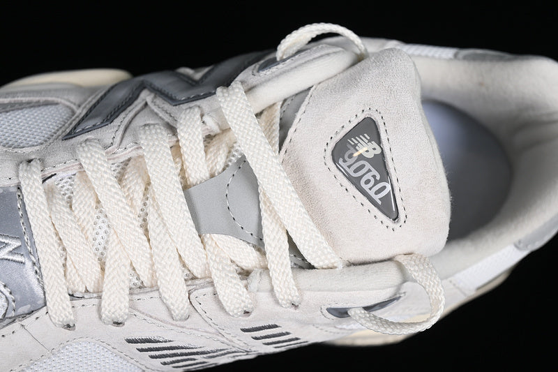 New Balance 9060 [U9060ECA]