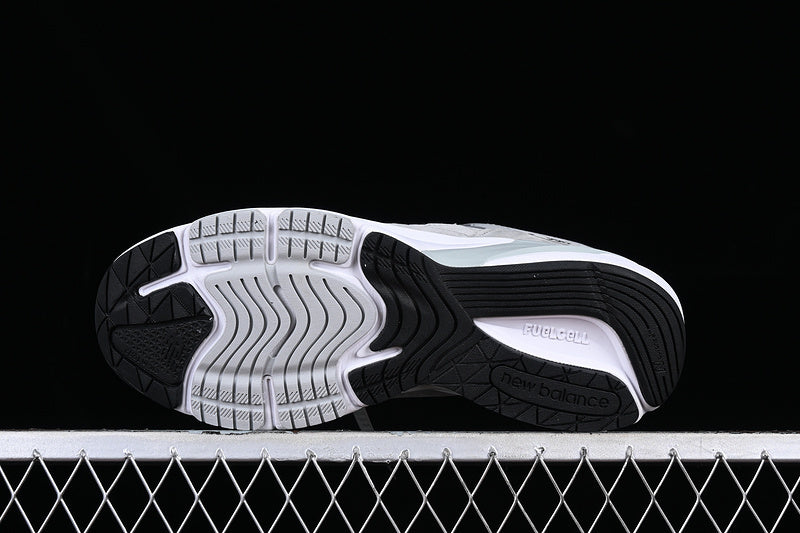 New Balance 990v6 [M990GL6]