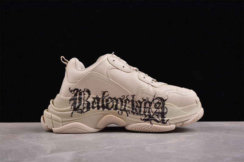 Balenciaga Triple S Sneaker [W2FAY9016]