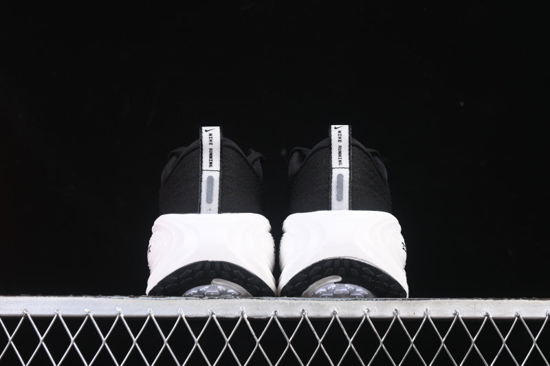 Nike Air Zoom Vomero Plus [HV8150-002]