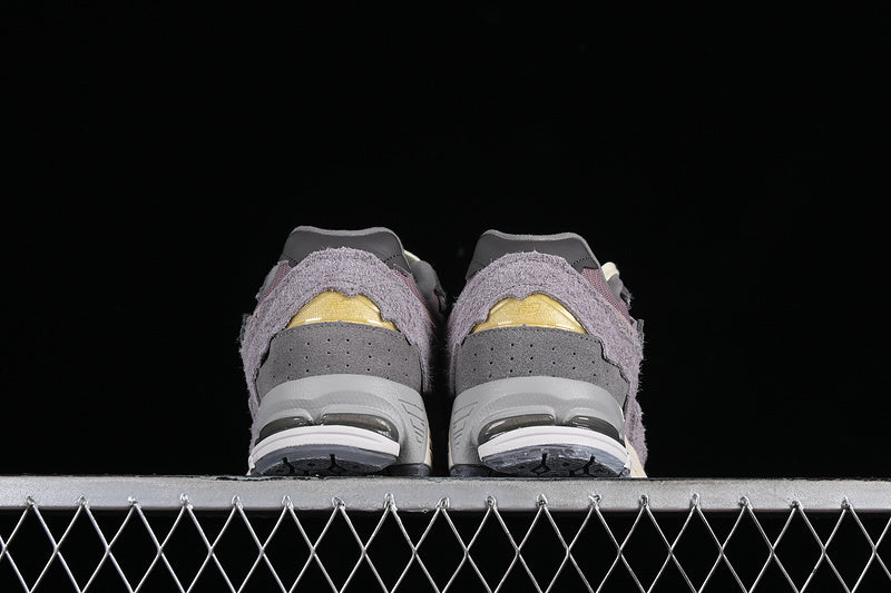 New Balance 2002R [M2002RDY]