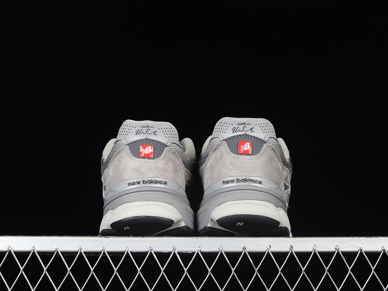 New Balance 990v3 [M990GY3]