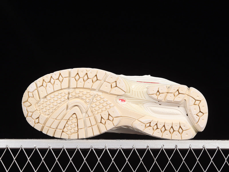 New Balance 2002R Protection Pack [M2002RDC]