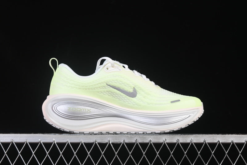 Nike Air Zoom Vomero Plus [HV8154-103]
