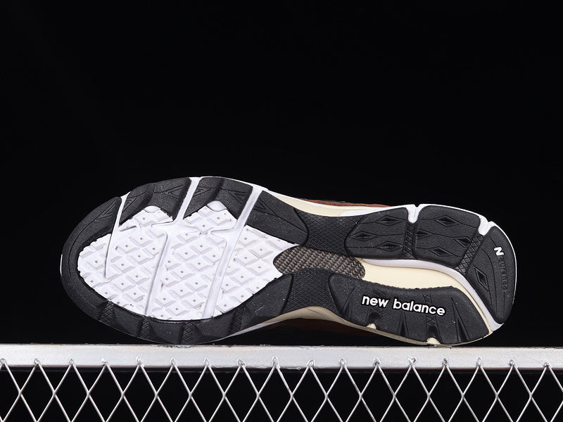 New Balance 990v3 [M990JB3]