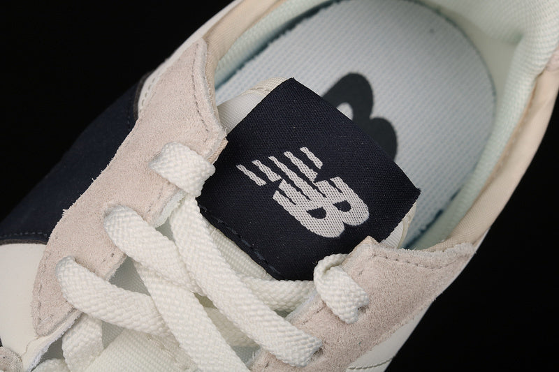 New Balance 327 [WS327KB]