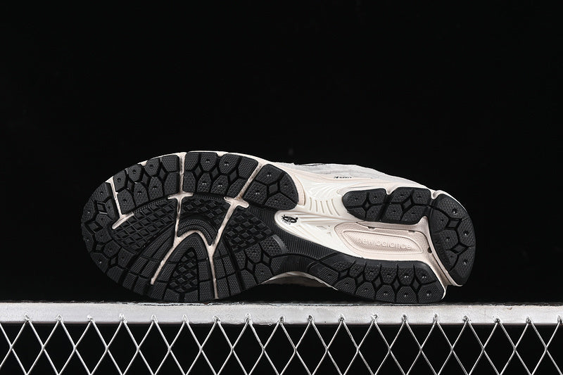 New Balance 2002R Refined Future [ML2002RC]