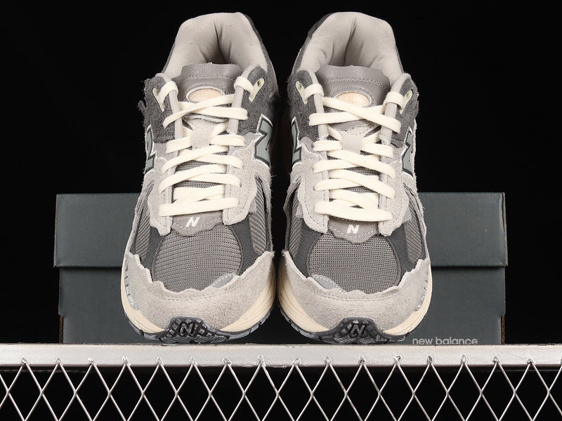 New Balance 2002R [M2002RDA]