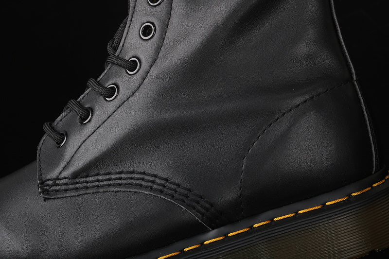 Dr. Martens 1460 Martin Boots [11822002]