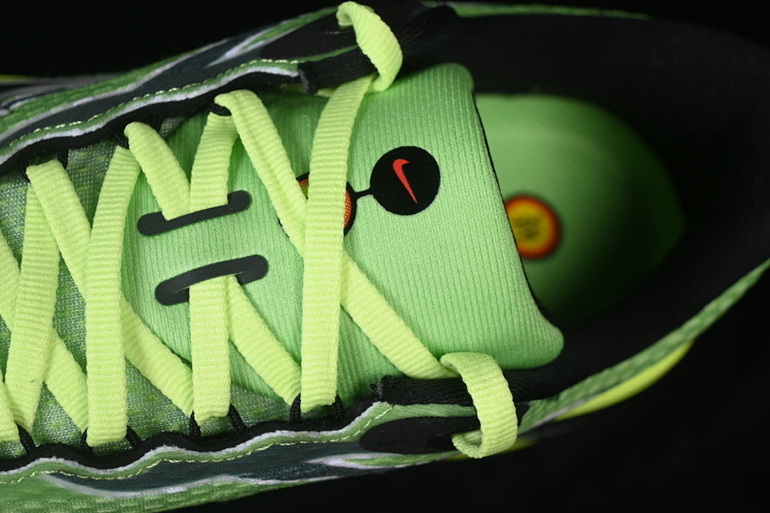 Nike Vomero Plus [IM8072-999]