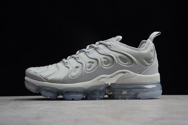 Nike Air VaporMax Plus [924453-005]