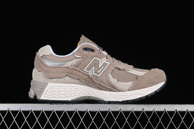 New Balance 2002R Protection Pack [M2002RDL]