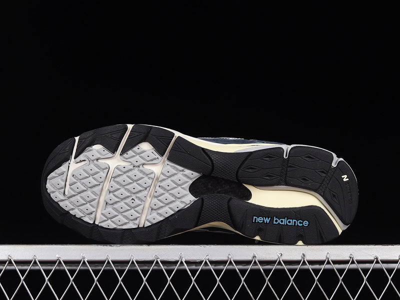New Balance 990v3 [M990TE3]