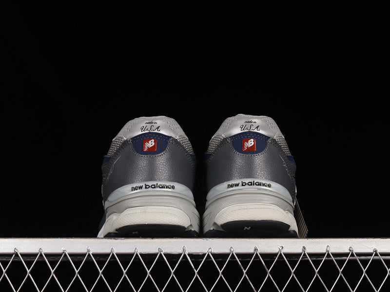 New Balance 990v3 [M990GJ3]
