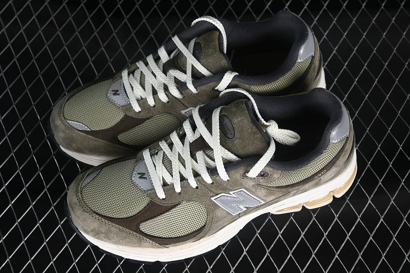 New Balance 2002R [M2002RHN]
