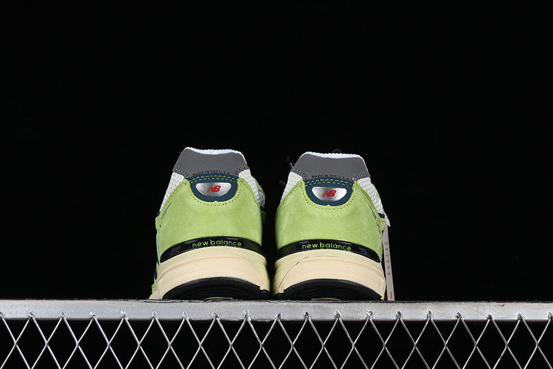 New Balance 990v4 [M990NB4]