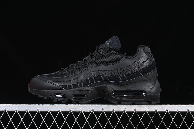 Nike Air Max 95 Essential [CI3705-001]
