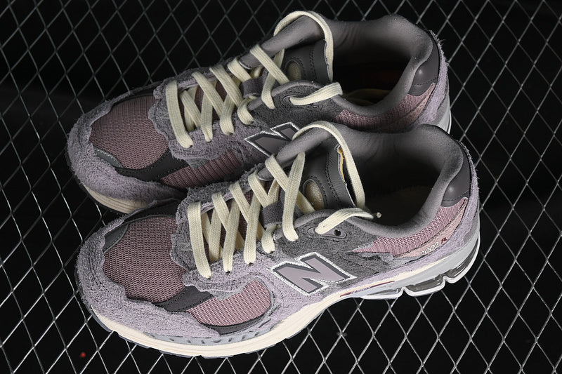 New Balance 2002R [M2002RDY]