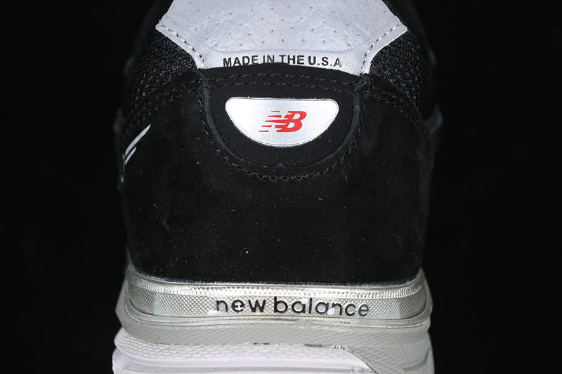 New Balance 990v4 [M990BK4]