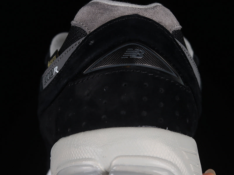 New Balance 2002R Gore-Tex [M2002RXD]