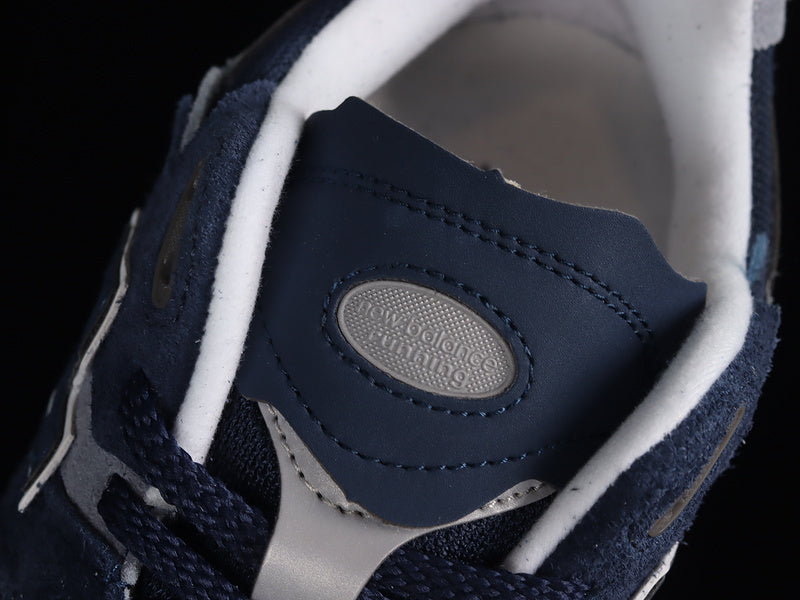 New Balance 2002R Protection Pack [M2002RDK]