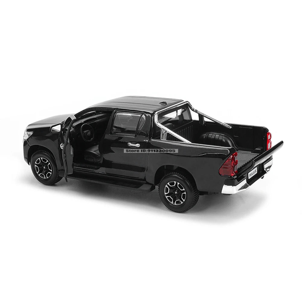 1:27 Toyota Hilux