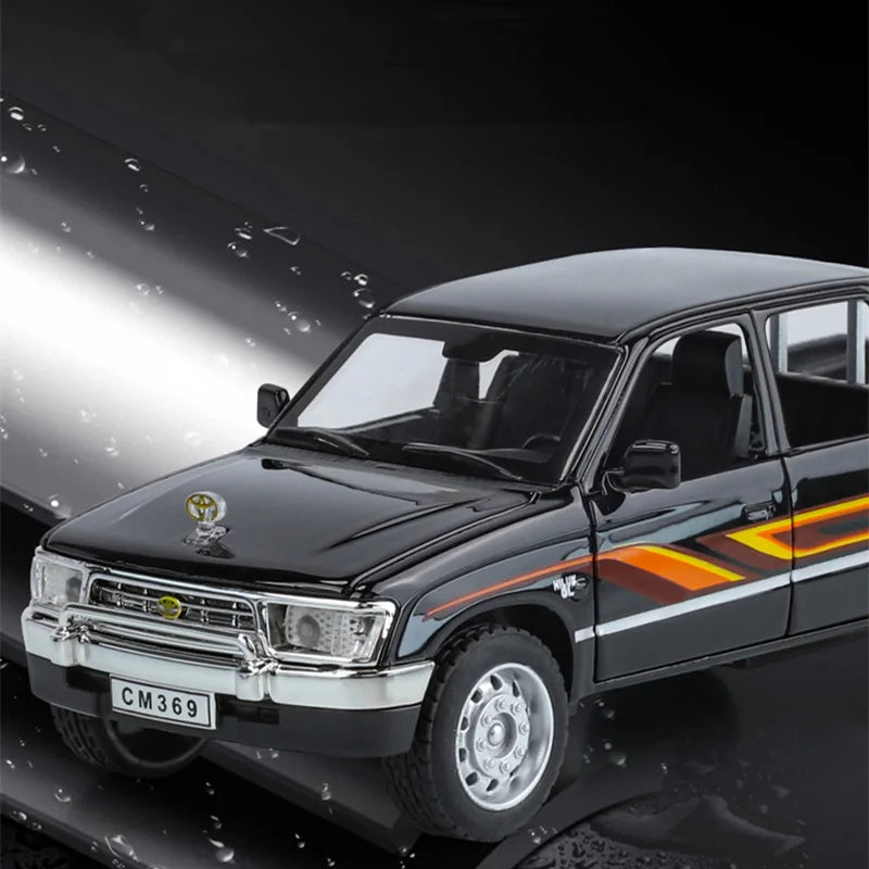 1:32 Toyota Hilux Pickup