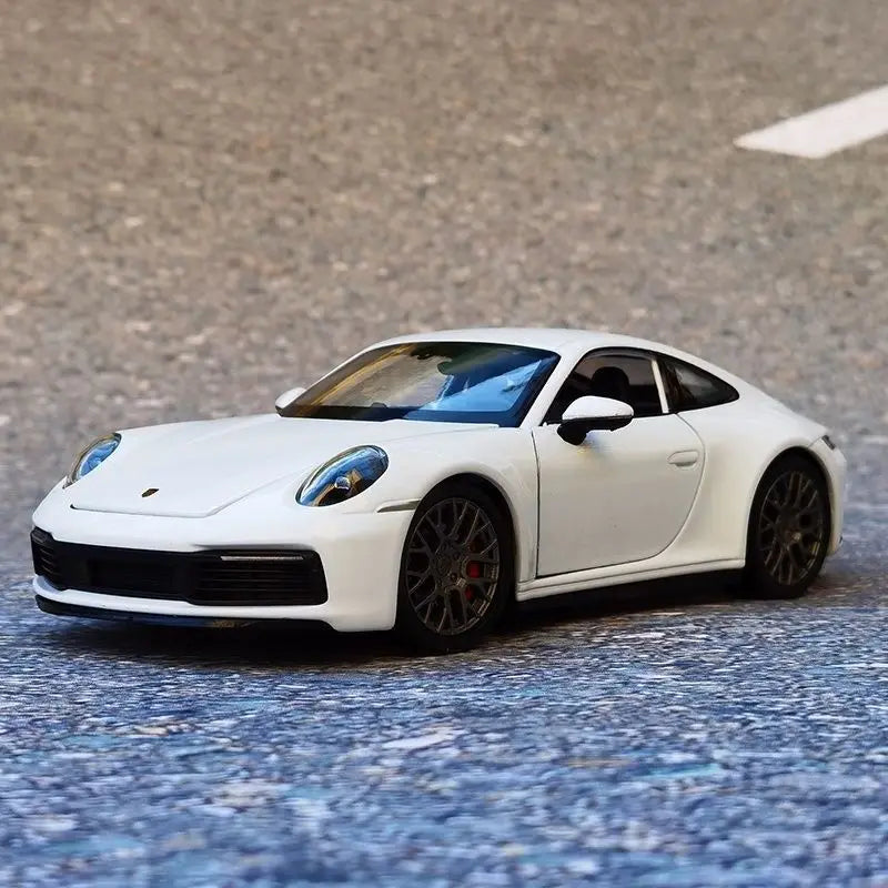 1:24 Porsche 911 Carrera 4S