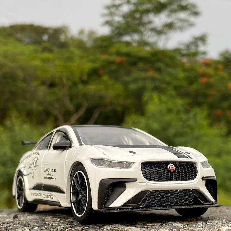 1:32 Jaguar I-PACE