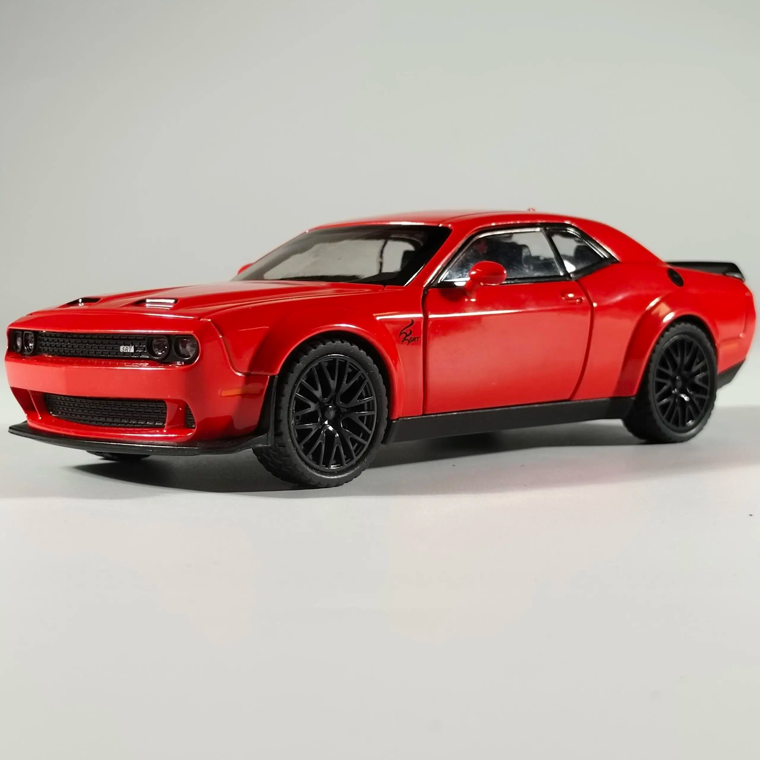 1:32 Dodge Challenger Hellcat