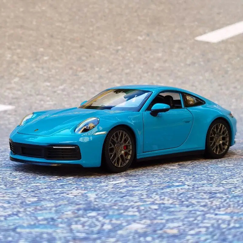 1:24 Porsche 911 Carrera 4S