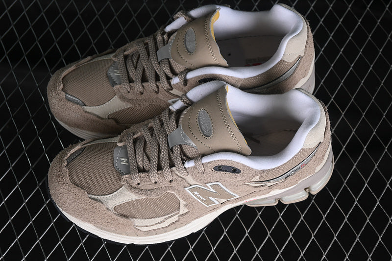 New Balance 2002R Protection Pack [M2002RDL]