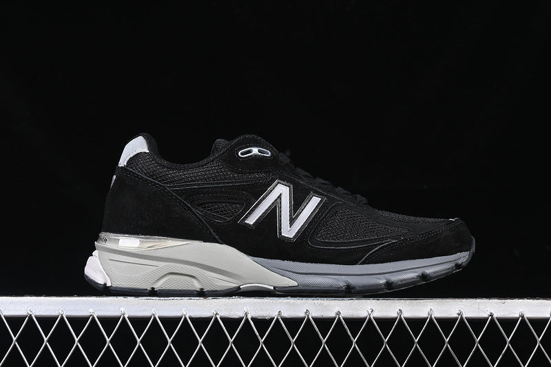 New Balance 990v4 [M990BK4]