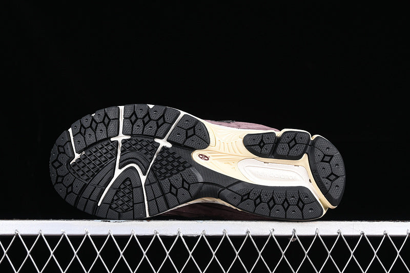 New Balance 2002R [M2002RCD]
